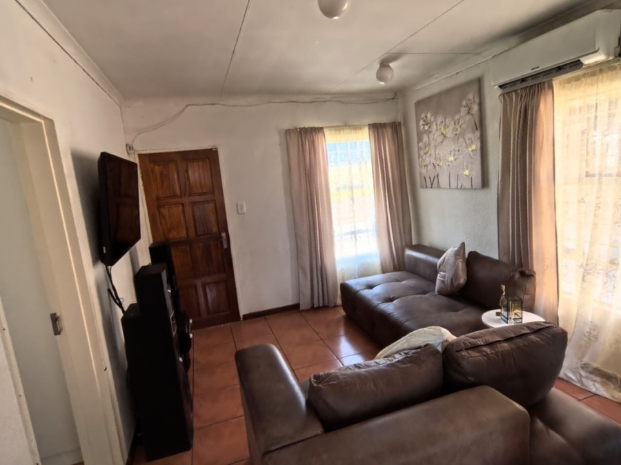 2 Bedroom Property for Sale in Roodepan Northern Cape